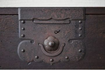 アンティーク家具　素敵な雰囲気!味のある時代箪笥ローボード