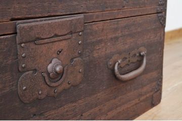 アンティーク家具　素敵な雰囲気!味のある時代箪笥ローボード