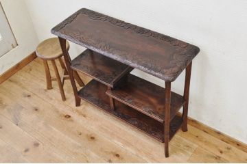 アンティーク家具　古い日光彫飾り棚