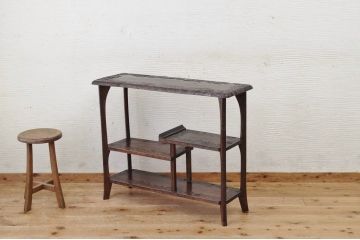 アンティーク家具　古い日光彫飾り棚
