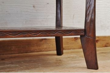 アンティーク家具　古い日光彫飾り棚