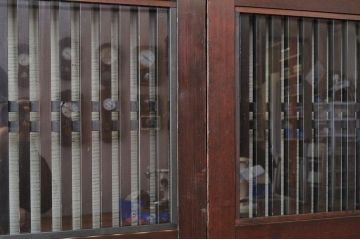 古いガラス格子帯戸4枚セット(ガラス帯戸)