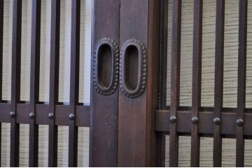 ◇古い商家の蔵戸のようなガラス格子戸4枚セット