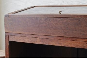 アンティーク家具　極上!古いナラ材の上開きガラスケース
