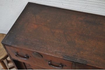 アンティーク家具　前面欅!古い欅材の小振りな帳場小箪笥