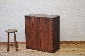 アンティーク家具　前面欅!古い欅材の小振りな帳場小箪笥