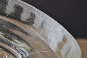 アンティーク雑貨　古いフタ付きのガラス瓶3個セット