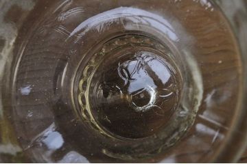 アンティーク雑貨　古いフタ付きのガラス瓶3個セット