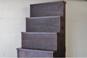 アンティーク家具　珍品希少!変わり型の小振りな京都階段箪笥