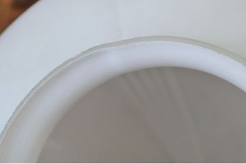 古い洋館の大きな吊り下げ照明(電笠)