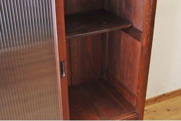 アンティーク家具　古い木の大振りなモールガラス収納棚