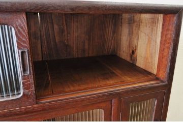極上美品!古い欅材と栗材の上質なモールガラス収納棚