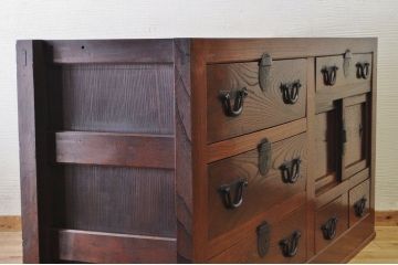 アンティーク家具　極上!古い欅材の重厚で美しい収納箪笥サイドボード