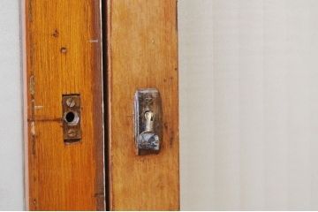 ペンキの剥げたレトロな銀モールガラス引き戸2枚セット2