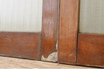 ペンキの剥げたレトロな銀モールガラス引き戸2枚セット2