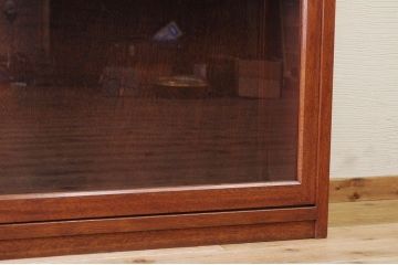 アンティーク家具　古い木のシンプルな収納棚(飾り棚、ガラスケース)1　4台有