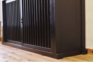 アンティーク家具　味のある縦格子時代箪笥サイドボード(水屋箪笥)