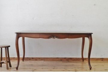 新品展示品　定価約20万　カリモクダイニングテーブル