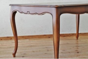 新品展示品　定価約20万　カリモクダイニングテーブル