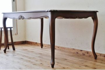 新品展示品　定価約20万　カリモクダイニングテーブル