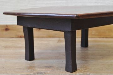 アンティーク家具　可愛いデザイン!漆の綺麗な小さなちゃぶ台