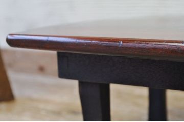 アンティーク家具　可愛いデザイン!漆の綺麗な小さなちゃぶ台