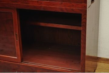 アンティーク家具　◇奇跡の状態漆の美しい前面欅二段重ね収納箪笥(水屋箪笥)