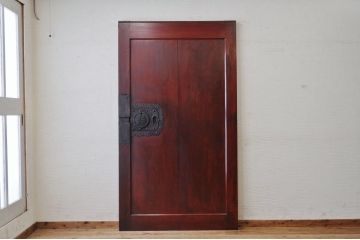 美品!重厚な金具の漆のキレイな蔵戸(玄関戸)