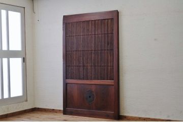 美品!古い欅材の漆塗り格子蔵戸(玄関戸)