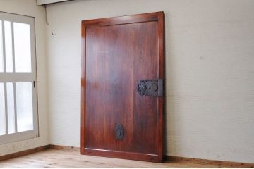総欅!古い欅材の漆の綺麗な蔵戸(玄関戸)