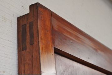 総欅!古い欅材の漆の綺麗な蔵戸(玄関戸)