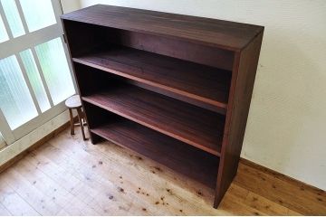 アンティーク家具　特大!古い木の重厚な飾り棚