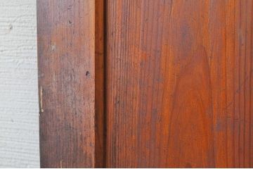 古い木の使い込まれたガラスドアノブダイヤガラス扉1