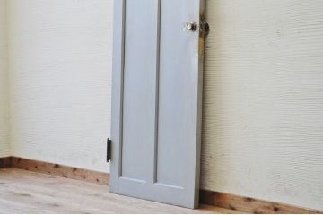 古い木の使い込まれたガラスドアノブダイヤガラス扉4