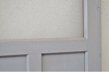 古い木の使い込まれたガラスドアノブダイヤガラス扉4