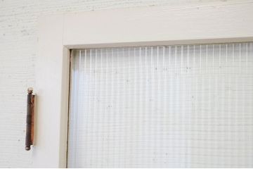ペンキの剥げたガラスドアノブモールガラス扉7