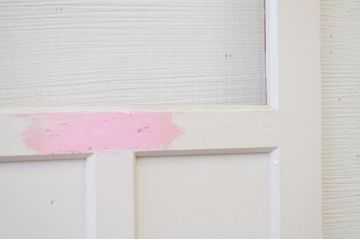 ペンキの剥げたガラスドアノブモールガラス扉7