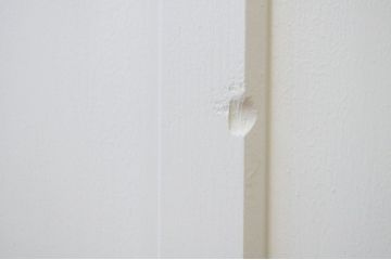 ペンキの剥げたガラスドアノブモールガラス扉7