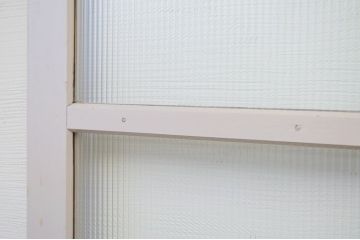 古いペイントのモールガラス両開きドア(扉)一対