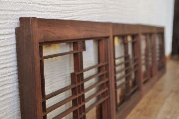 古い木の細工の細かな引き戸(ガラス戸)4枚セット1