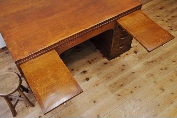 極上美品!古いナラ材の組み立て式両袖机(作業台付き)