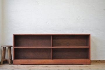 アンティーク家具　★古い木の大きな横長飾り棚