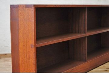 アンティーク家具　★古い木の大きな横長飾り棚