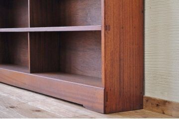 アンティーク家具　★古い木の大きな横長飾り棚