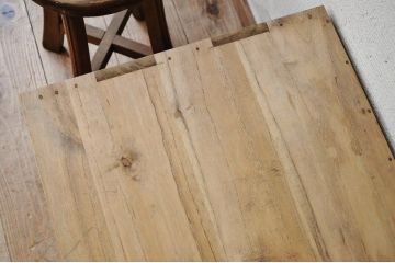 アンティーク家具　古い木味のモールガラスローボード