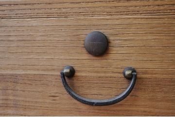 アンティーク家具　古い木味のモールガラスローボード