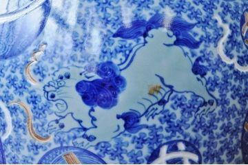 アンティーク雑貨　大振り!獅子の図の見事な瀬戸火鉢