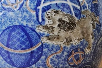 アンティーク雑貨　大振り!獅子の図の見事な瀬戸火鉢