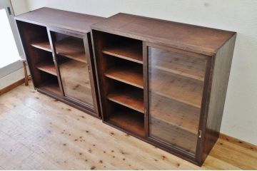 アンティーク家具　◇1970年代シンプルな二段重ね収納棚(飾り棚・食器棚)
