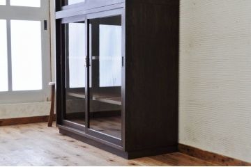 アンティーク家具　◇1970年代シンプルな二段重ね収納棚(飾り棚・食器棚)